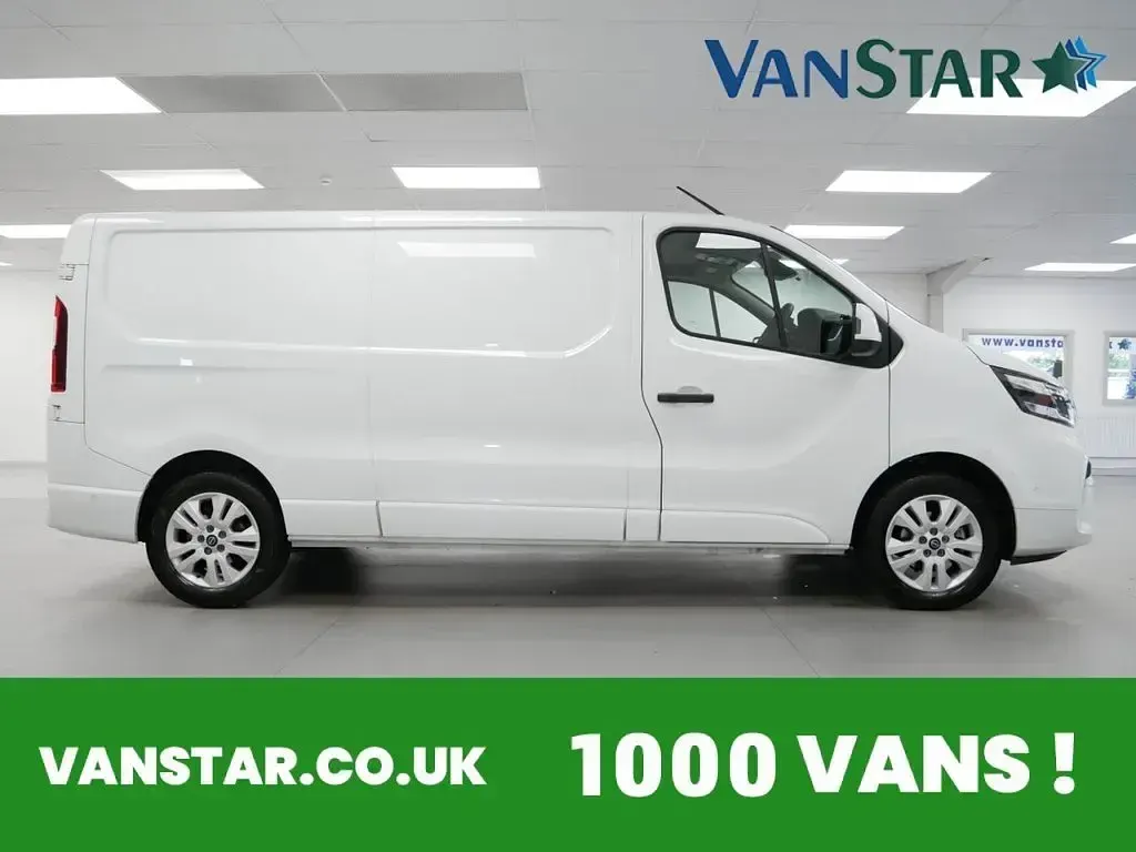 Used Nissan Primastar Tekna 130 HP (95 kW) 2025 White MPV