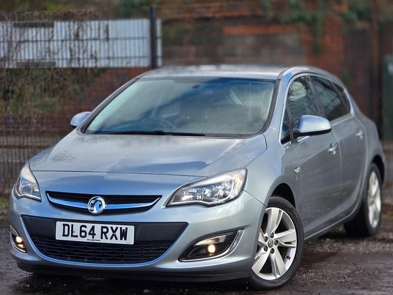 Used Vauxhall Astra SRi 2014 Silver Hatchback