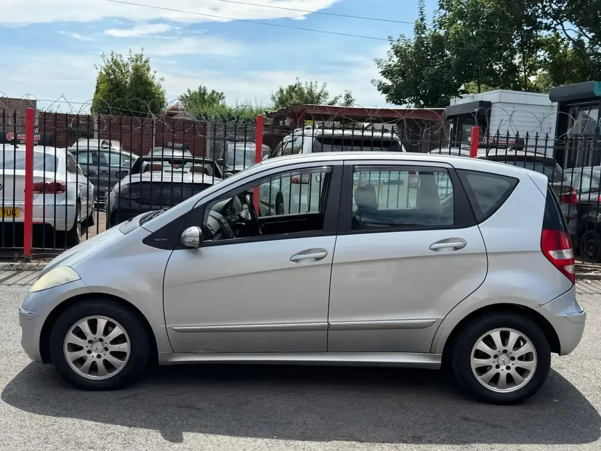 Used Mercedes A180 Elegance 2006 Silver Hatchback