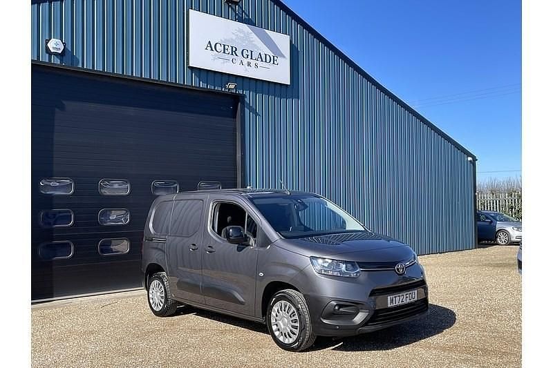 Used Toyota Proace 120 HP (88 kW) 2022 Grey MPV