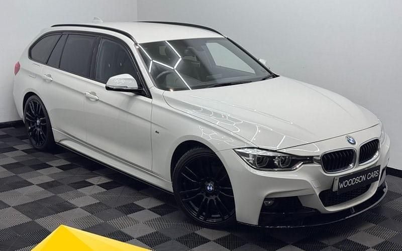 Used 2019 BMW 320 M Sport Estate | £13,500 (Super price) - Image 1/2