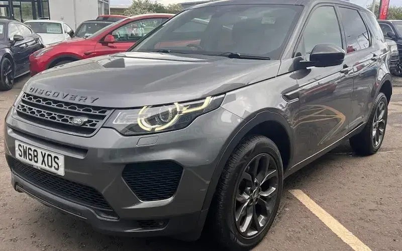 Used Land Rover Discovery 5 Landmark 180 HP (132 kW) 2019 Grey SUV