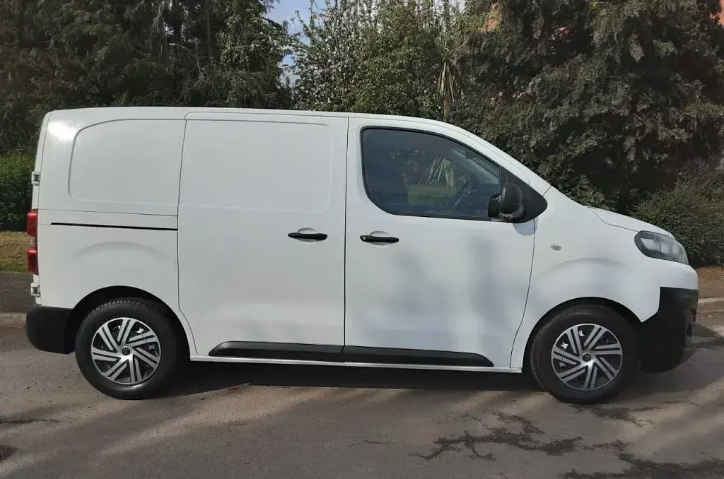 Usado Citroën Dispatch 2019 Branco Monovolume