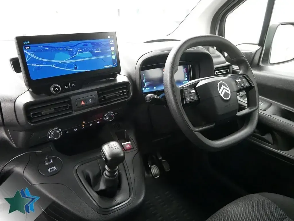 Used Citroën Berlingo 100 HP (73 kW) 2024 White MPV