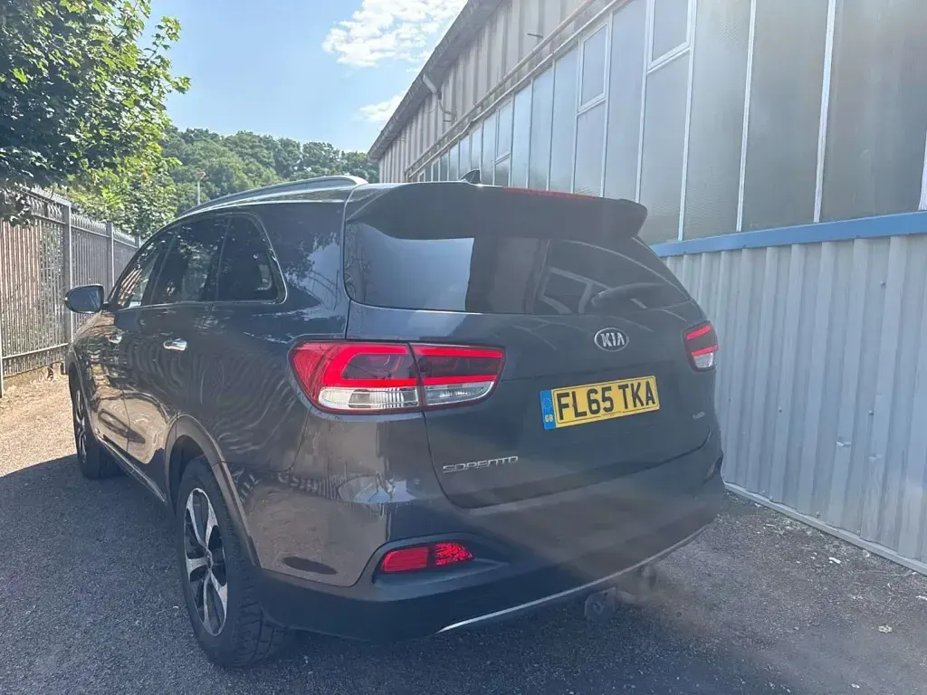 Used Kia Sorento 200 HP (147 kW) 2015 Grey SUV