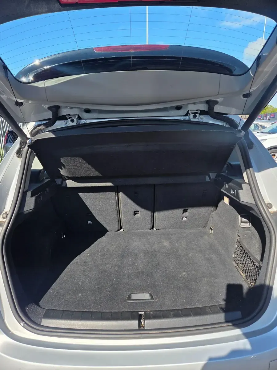 Begagnad BMW 218 Comfort Edition 2016 Silver Halvkombi