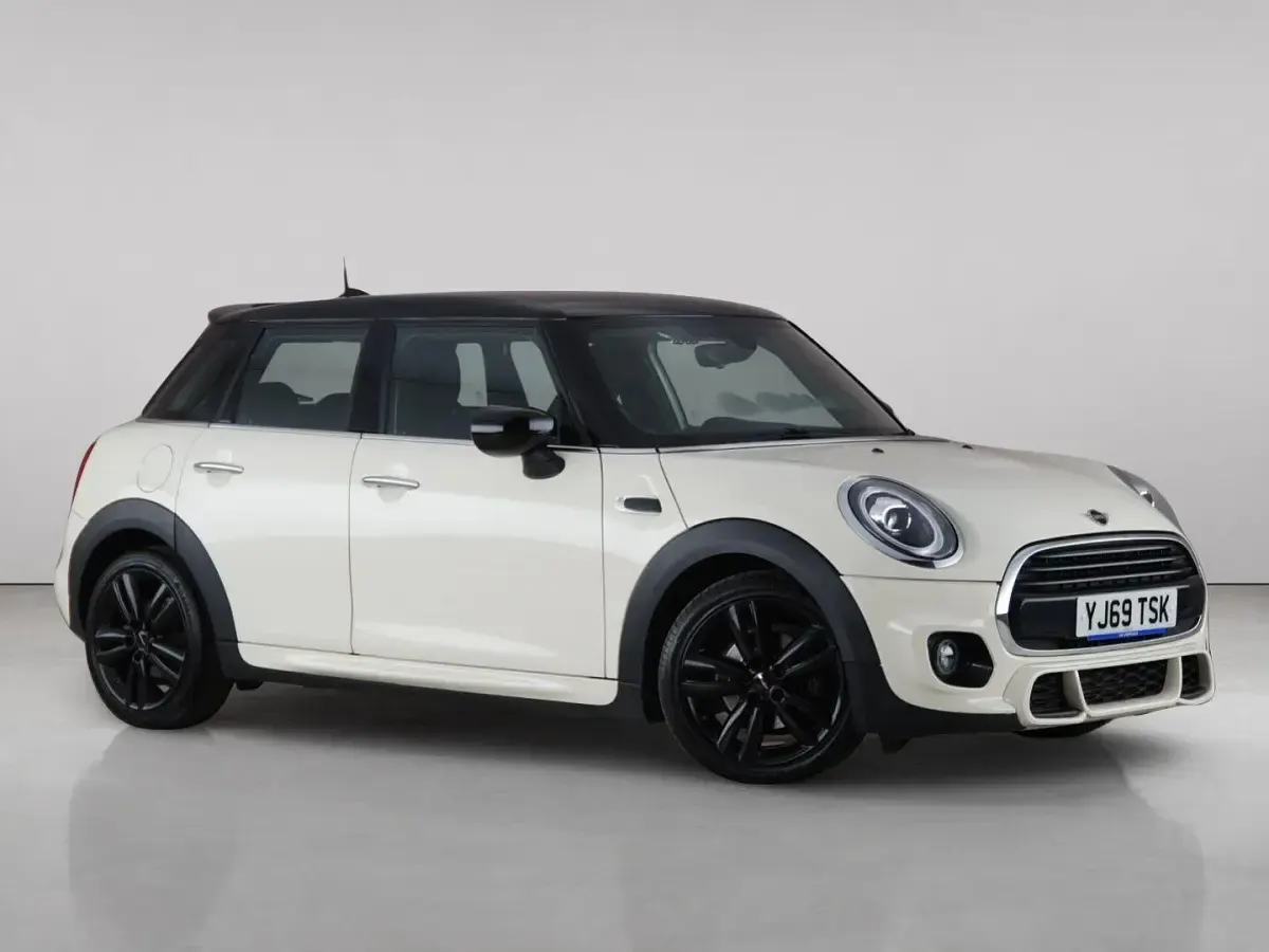 Used Mini Cooper Hatch 136 HP (100 kW) 2020 Hatchback