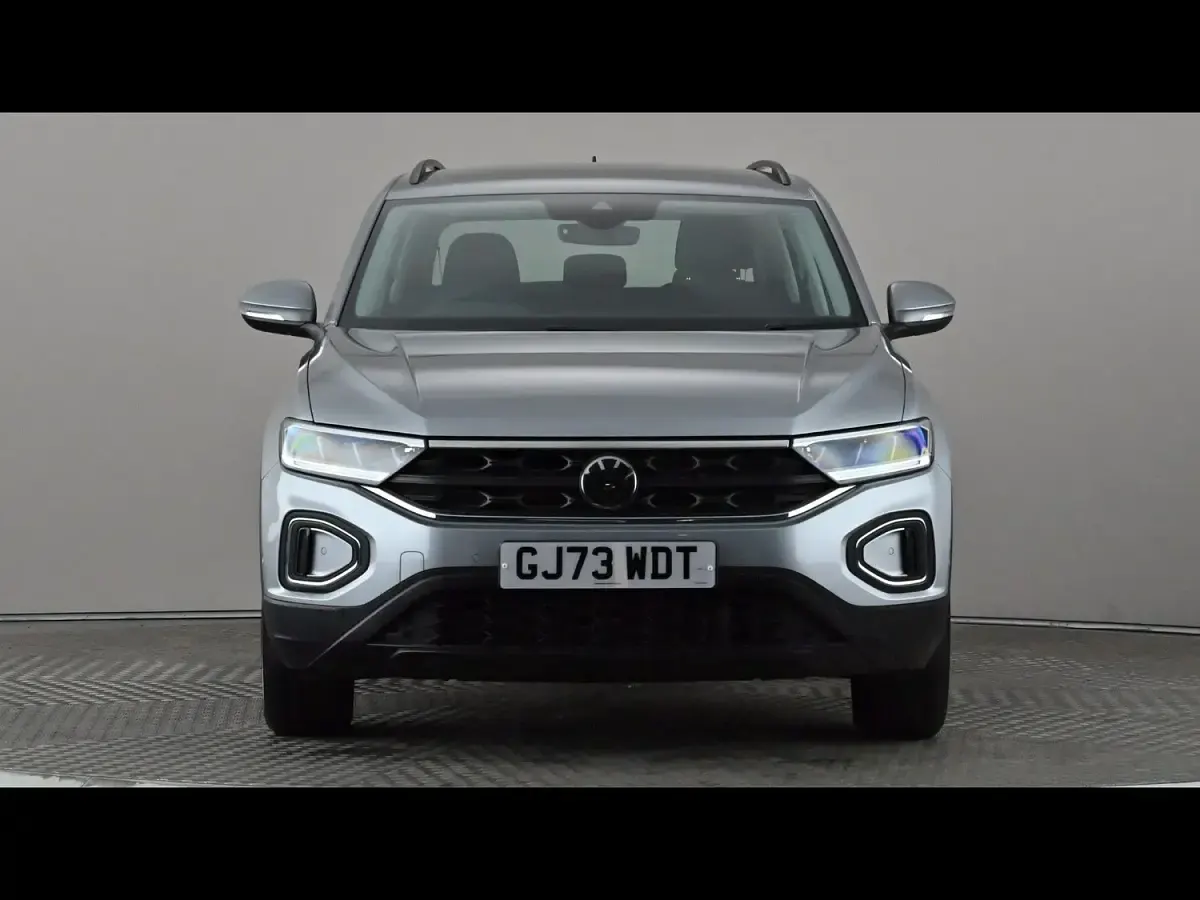 Used VW T-Roc Life 150 HP (110 kW) 2023 Silver SUV
