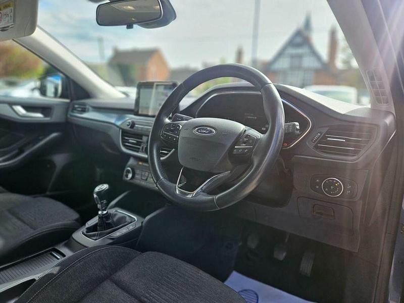 Used Ford Focus Active 125 HP (91 kW) 2019 Blue Hatchback