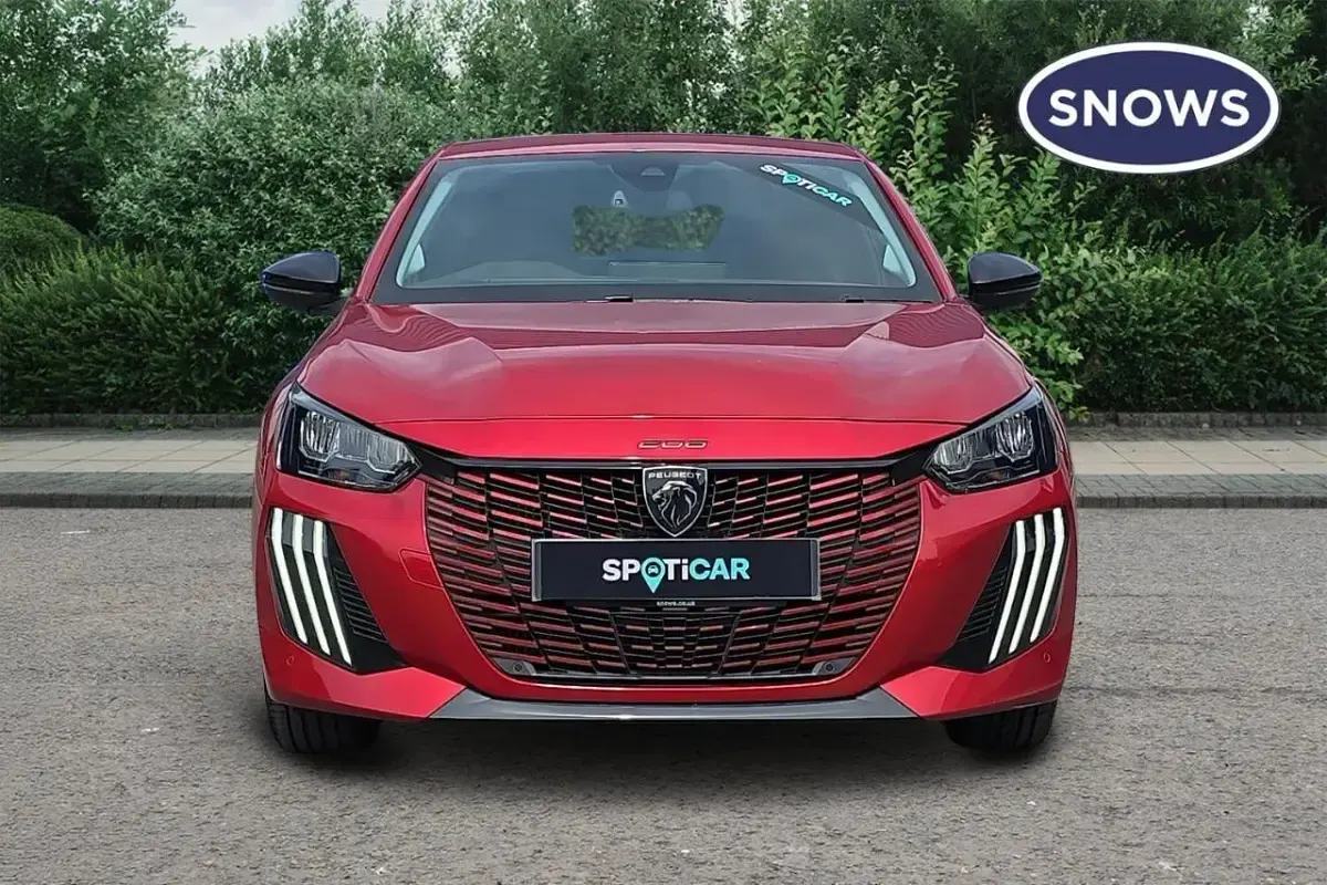 Second-hand Peugeot 208 Allure 102 CP (75 kW) 2024 Hatchback