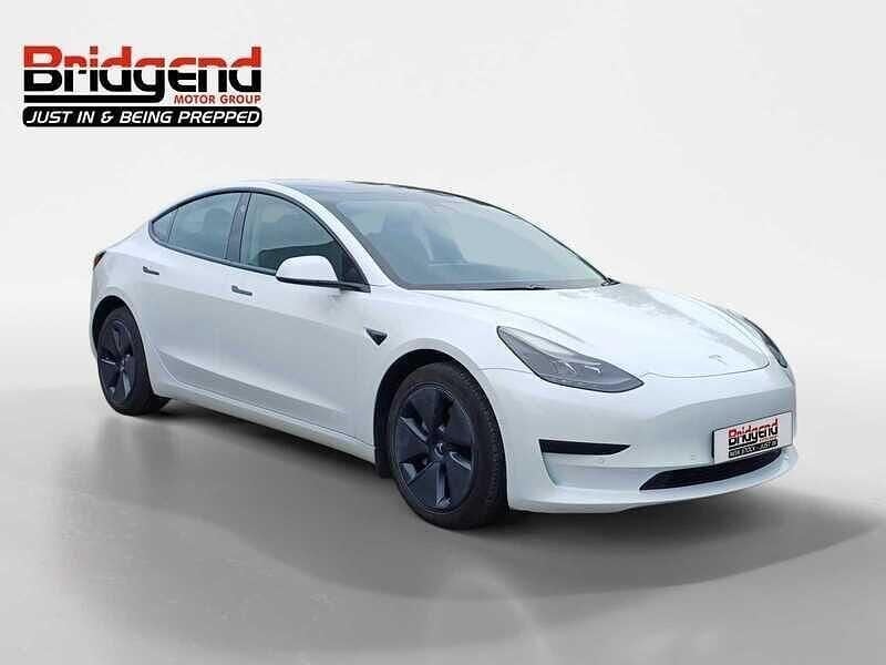 White Used 2021 Tesla Model 3 Standard Range Sedan | £17,199 (Fair price) - Image 1/4