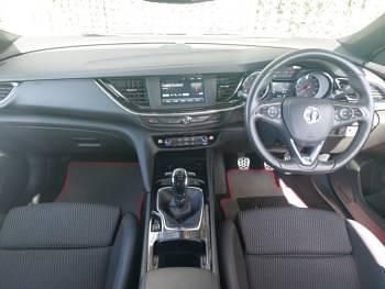 Used Vauxhall Insignia SRi 165 HP (121 kW) 2019 Black Hatchback