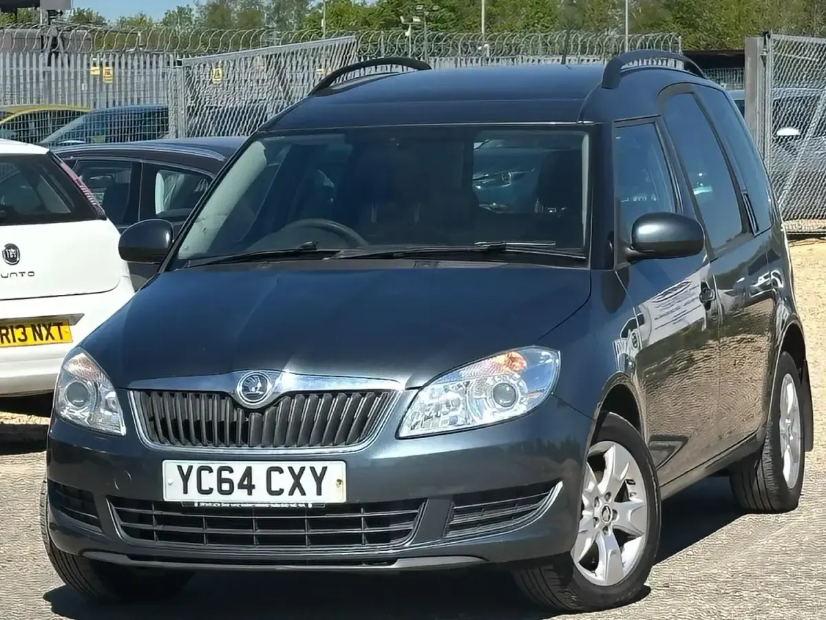 Usado Skoda Roomster SE 105 HP (77 kW) 2014 Cinzento Monovolume
