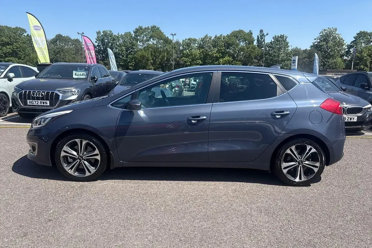 Used Kia Ceed 134 HP (98 kW) 2017 Blue Hatchback