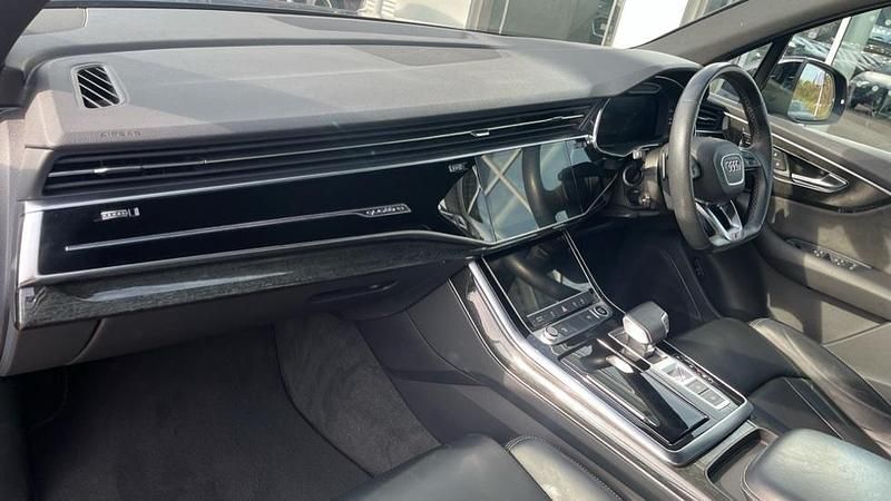 Used Audi Q7 Black Edition 340 HP (250 kW) 2021 Grey SUV