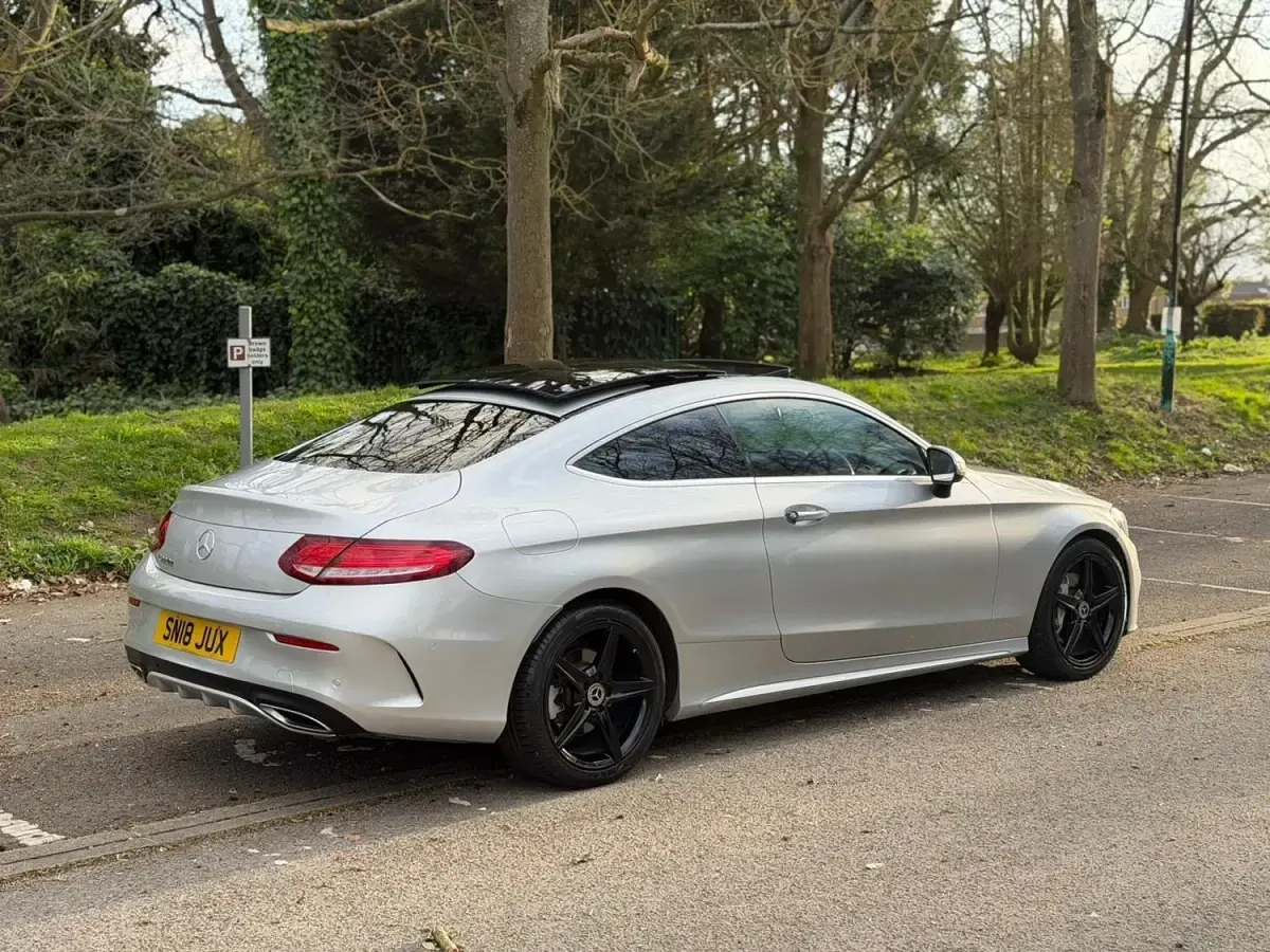 Usado Mercedes C220 AMG Line Premium 2018 Prateado Coupé