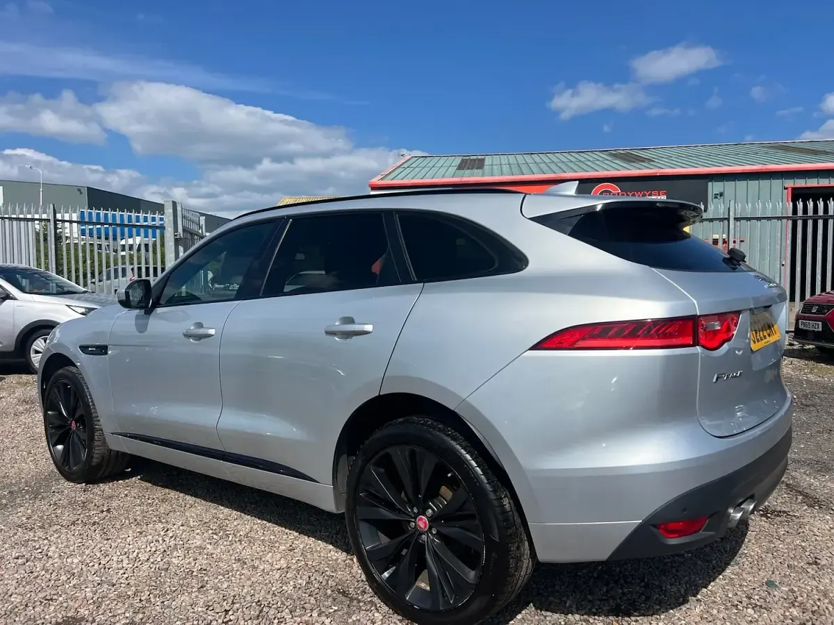 Used Jaguar F-Pace R-Sport 180 HP (132 kW) 2017 Silver SUV