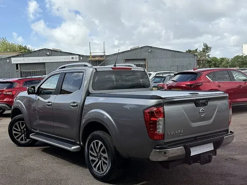 Used Nissan Navara Tekna 2017 Grey Pickup