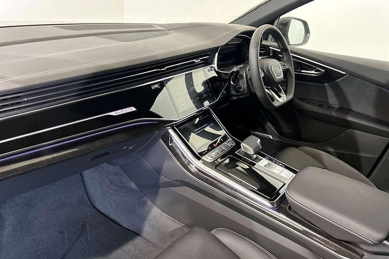 New Audi Q8 Black Edition 286 HP (210 kW) 2025 Silver SUV