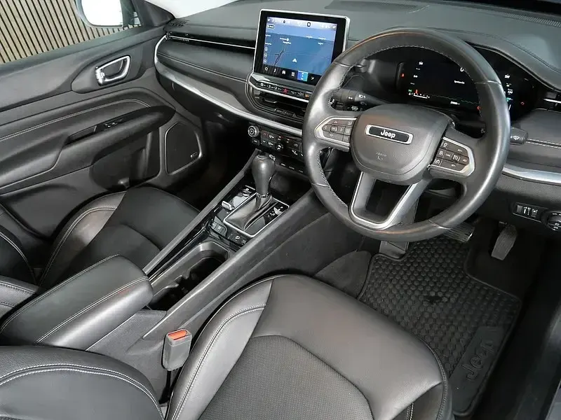 Begagnad Jeep Compass 2022 Svart SUV