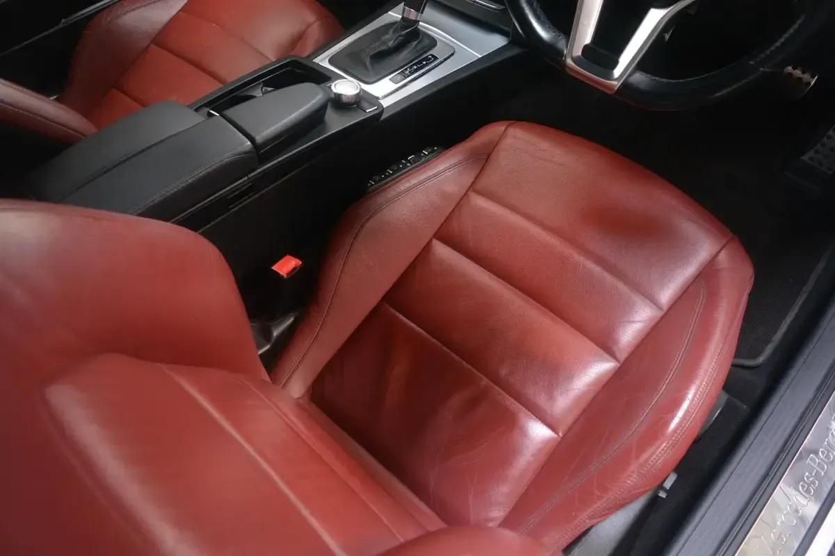 Used Mercedes E350 265 HP (194 kW) 2012 White Cabriolet