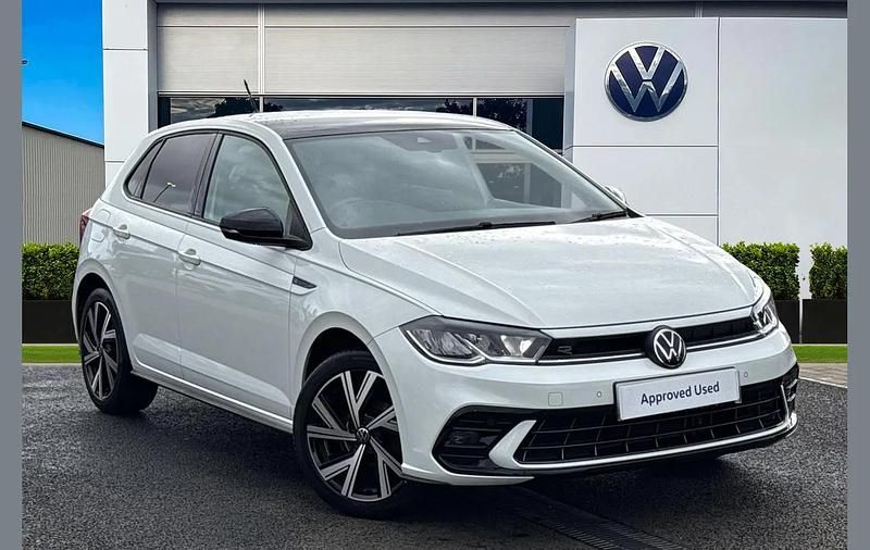 Used VW Polo R-line 95 HP (69 kW) 2024 White Hatchback
