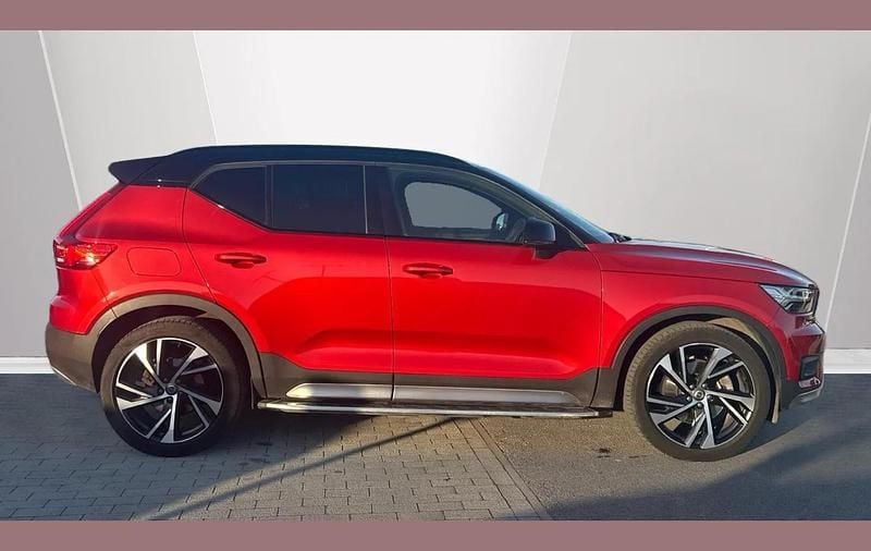 Used Volvo XC40 R-Design Pro 247 HP (181 kW) 2021 Red SUV