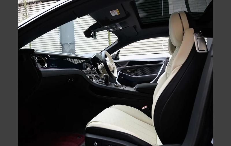 Used Bentley Continental Mulliner 770 HP (566 kW) 2026 Blue Coupe