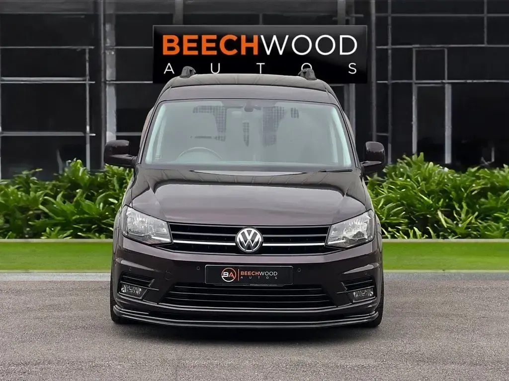 Used VW Caddy Highline 150 HP (110 kW) 2017 Mauve/purple MPV