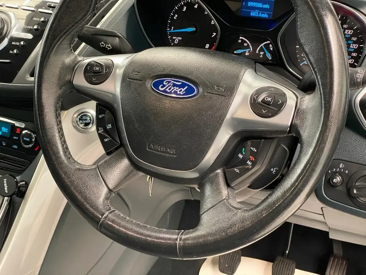 Begagnad Ford C-MAX Titanium 2011 Svart Minibuss