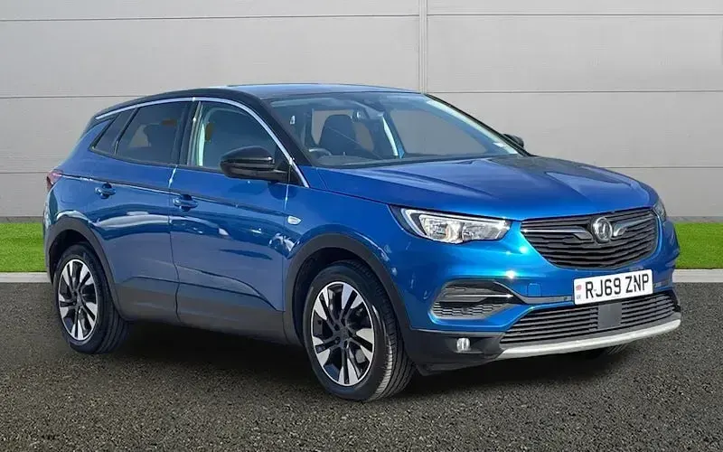 Used Vauxhall Grandland X SRi 131 HP (96 kW) 2020 SUV
