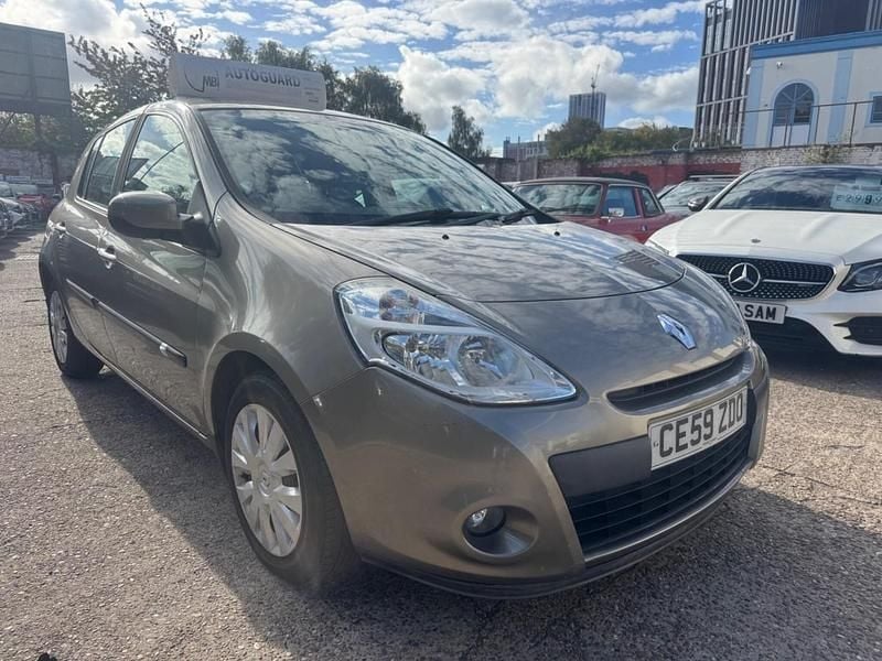 Beige Used 2009 Renault Clio II Expression Hatchback | £2,490 (Good price) - Image 1/3