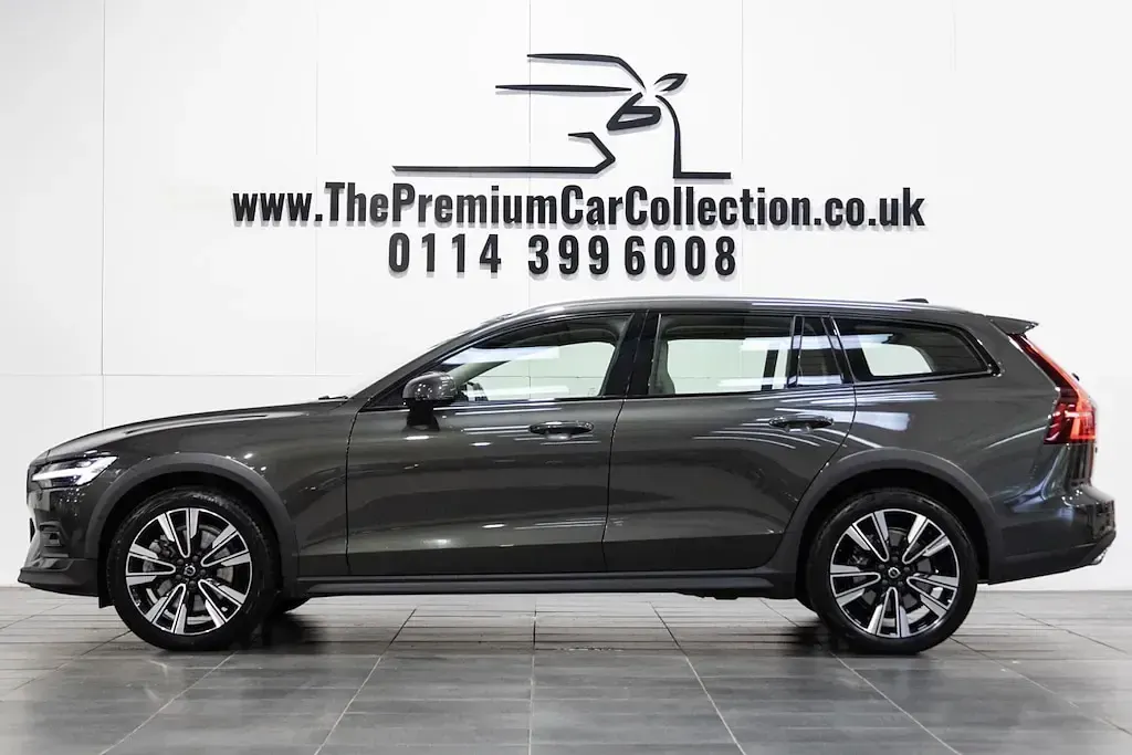 Used Volvo V60 CC 2020 Grey Estate