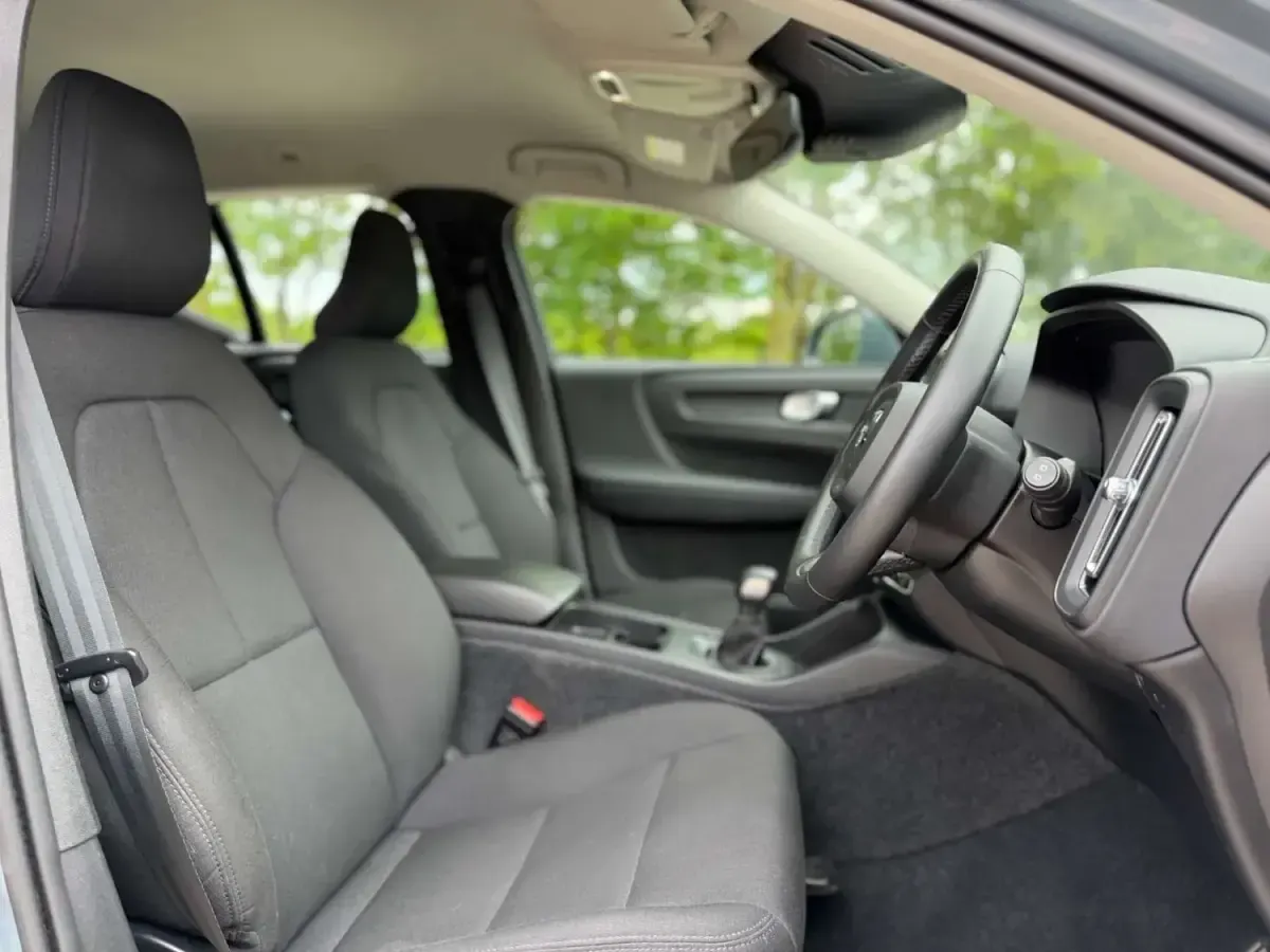 Second-hand Volvo XC40 Momentum 2022 Gri SUV