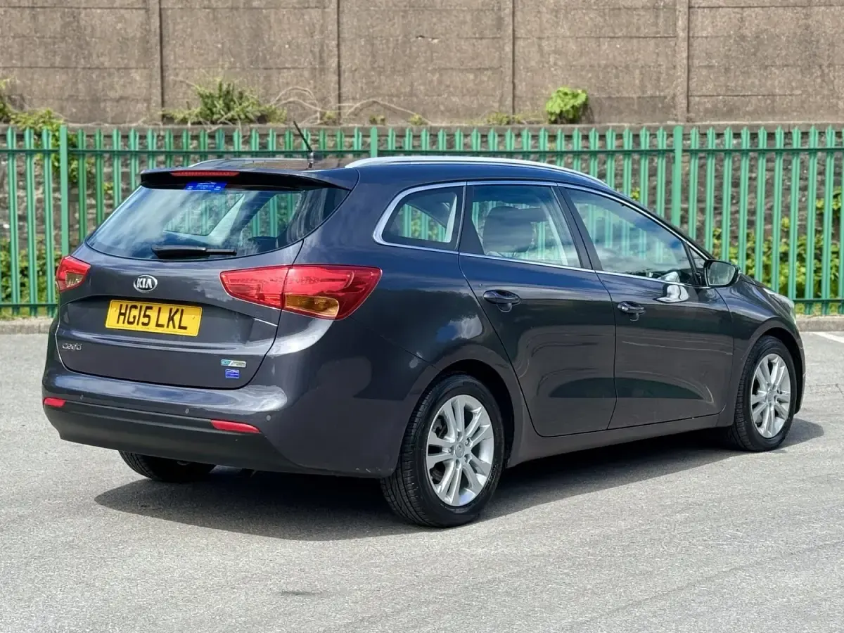 Used Kia Ceed 2015 Silver Hatchback