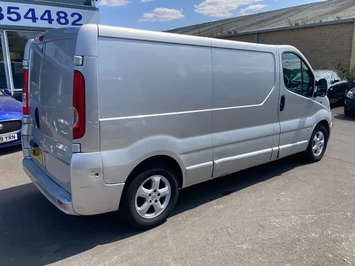 Used Vauxhall Vivaro Sportive 115 HP (84 kW) 2012 Silver MPV