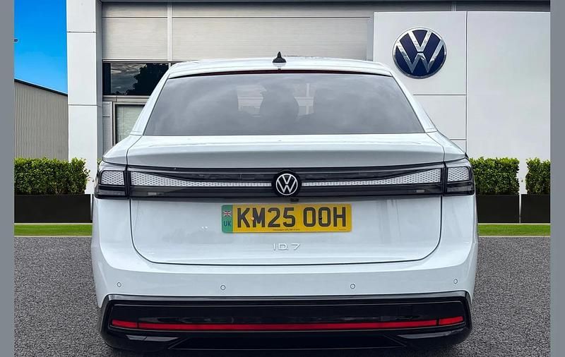 Usado VW ID.7 Pro 210 kW (286 HP) 2025 Branco Carrinha