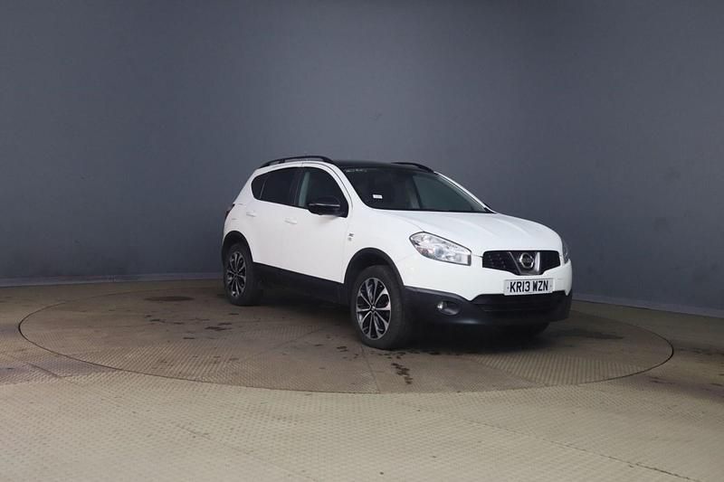 White Used 2013 Nissan Qashqai 360º SUV | £3,995 (Fair price) - Image 1/4
