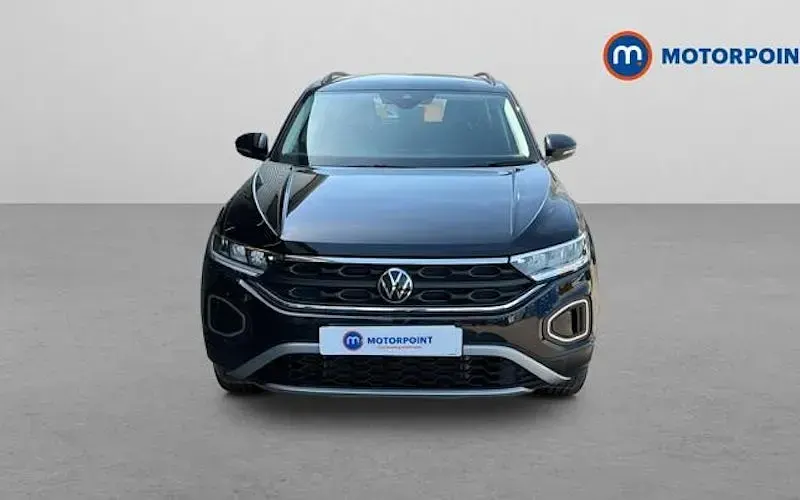 Used VW T-Roc Life 150 HP (110 kW) 2023 Black SUV