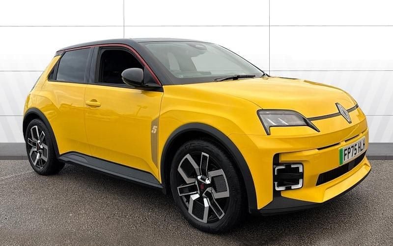 Used 2025 Renault 5 E-Tech Komfort Hatchback | £23,411 (Fair price) - Image 1/4