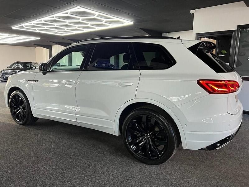 Used VW Touareg Black Edition 286 HP (210 kW) 2022 White SUV