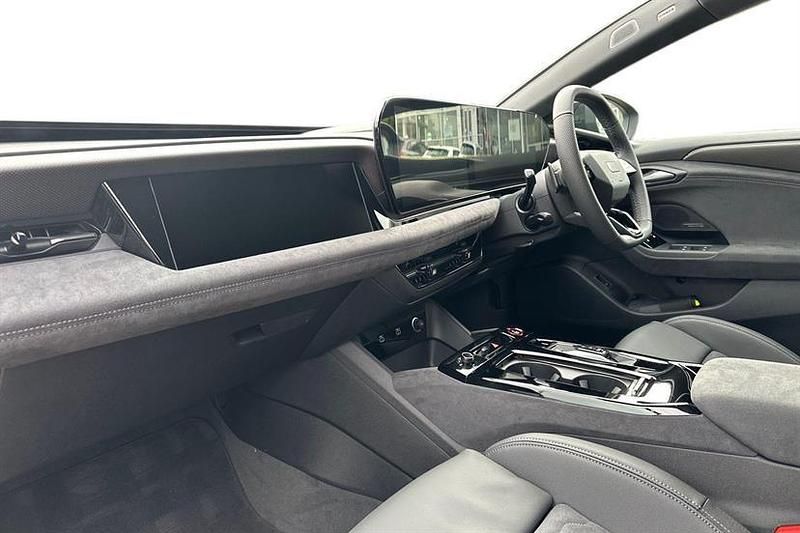 Used Audi A6 e-tron Performance 269 kW (367 HP) 2025 Daytona grey Estate