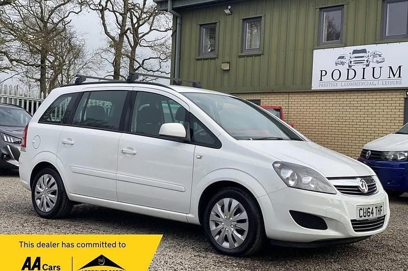 Used Vauxhall Zafira 120 HP (88 kW) 2014 White MPV