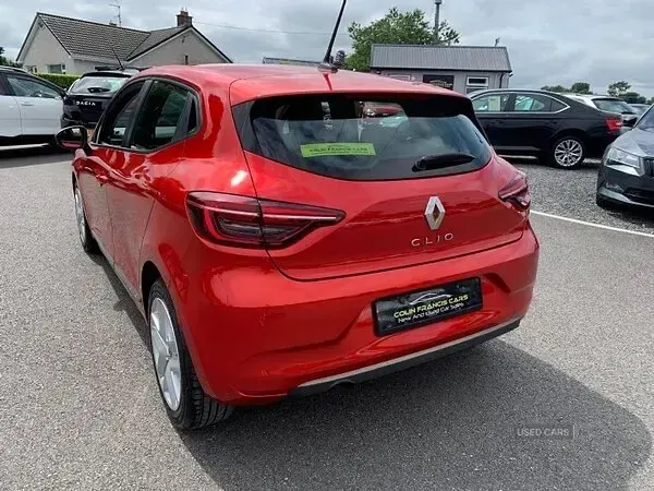 Used Renault Clio Play 2021 Red Hatchback