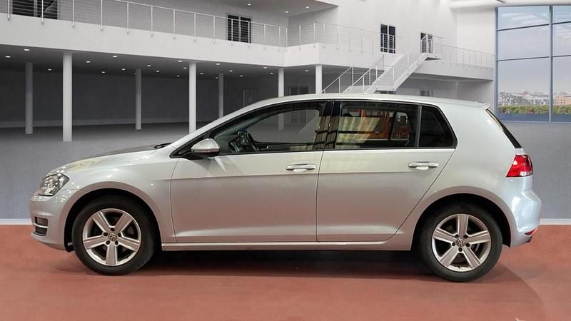 Used VW Golf VII Edition 125 HP (91 kW) 2016 Silver Hatchback