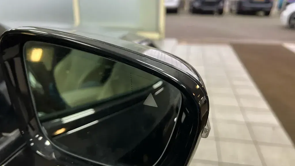 Used BMW 330e M Sport 292 HP (214 kW) 2025 Black sapphire Sedan