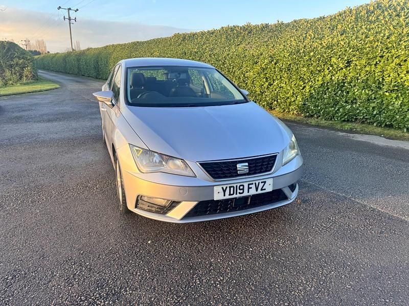 Used Seat Leon SE 115 HP (84 kW) 2019 Silver Hatchback