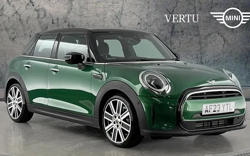 Used Mini Cooper Exclusive 136 HP (100 kW) 2023 Hatchback