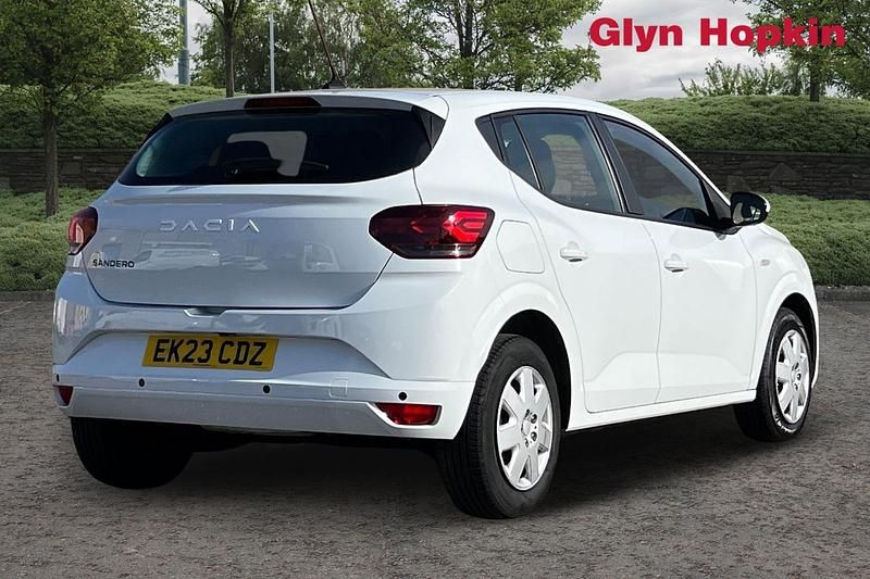 Used Dacia Sandero Expression 91 HP (66 kW) 2023 White Hatchback