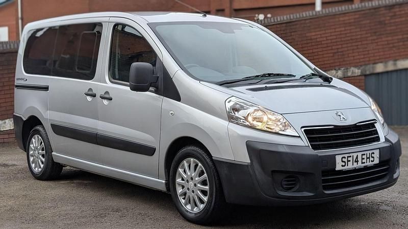 Used Peugeot TePee Comfort 2014 Silver MPV